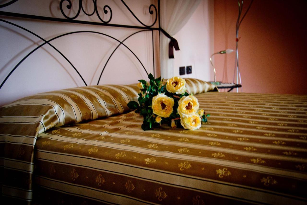 Agriturismo Monbertola Govone Ngoại thất bức ảnh