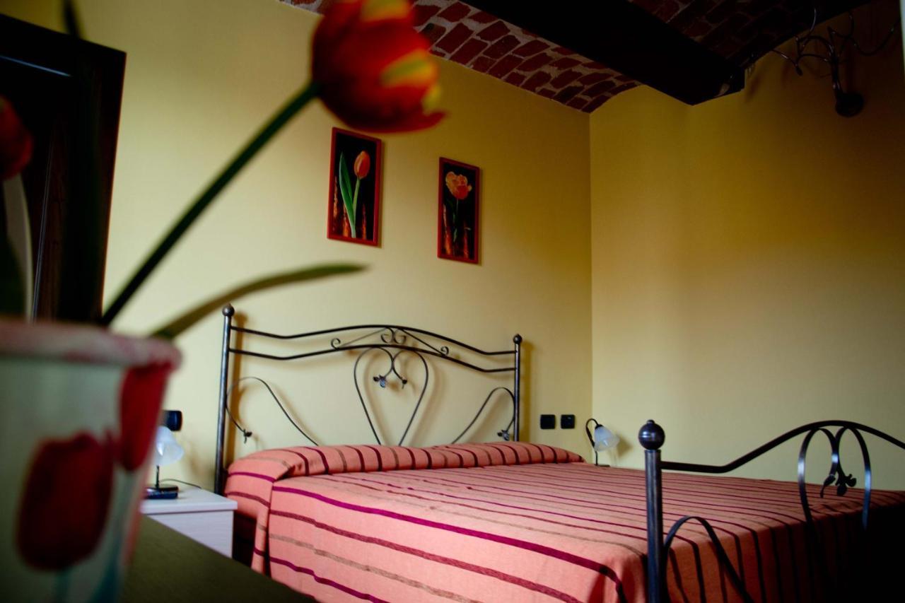 Agriturismo Monbertola Govone Ngoại thất bức ảnh