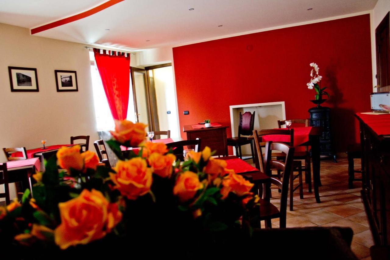 Agriturismo Monbertola Govone Ngoại thất bức ảnh